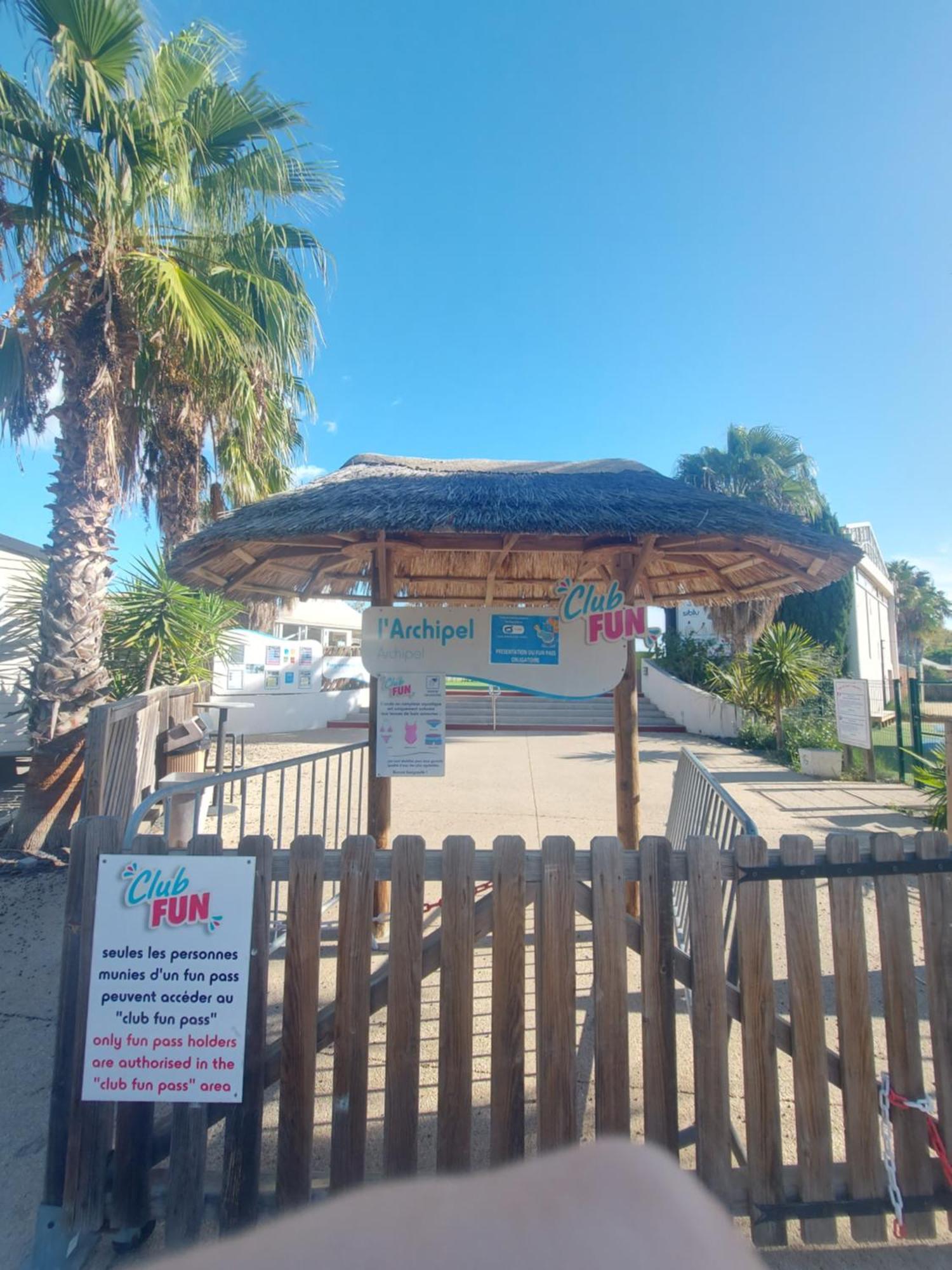 Mobilhome La Carabasse **** Vias Εξωτερικό φωτογραφία